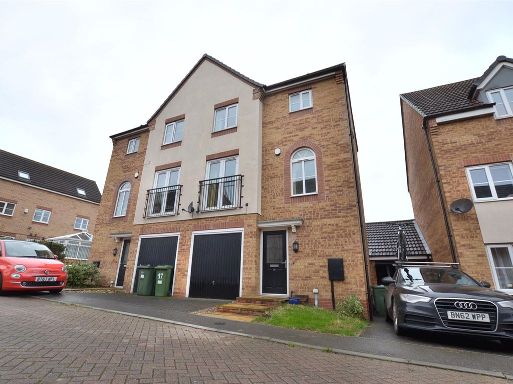 3 bed semidetached house to rent in Wellingar Close, Braunstone