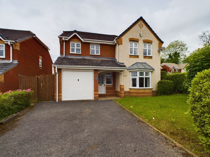 4 bed detached house for sale in Wyndham Grove, Priorslee, Telford