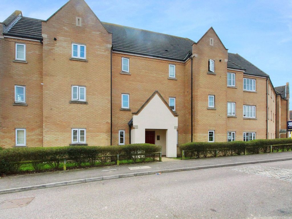2 bed flat for sale in The Chimes, Hoo, Rochester ME3 Zoopla