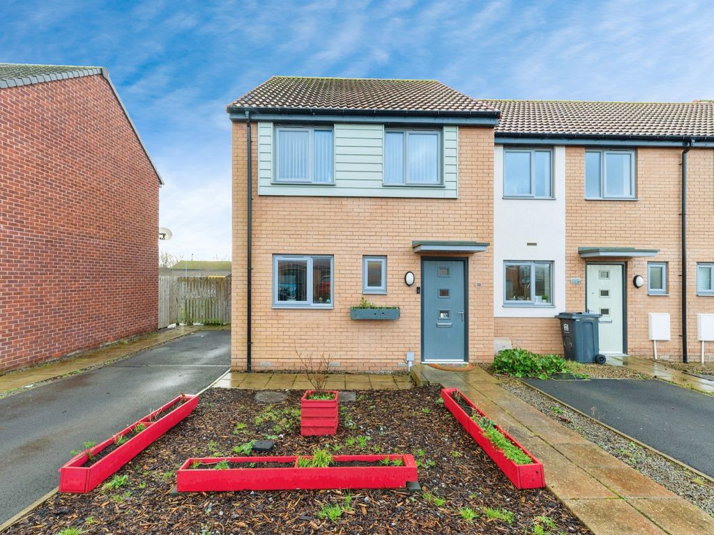 3 bed end terrace house for sale in Meadowsweet Lane, Darlington DL1, £