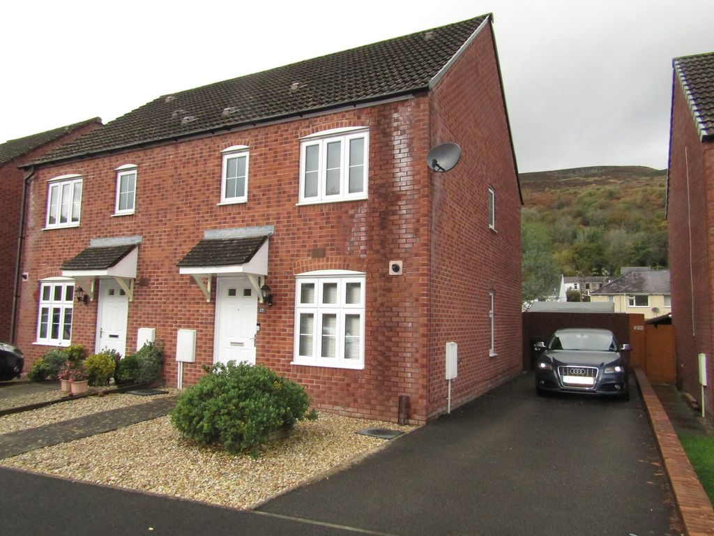 3 bed semidetached house for sale in Ffordd Y Glowyr, Godrergraig