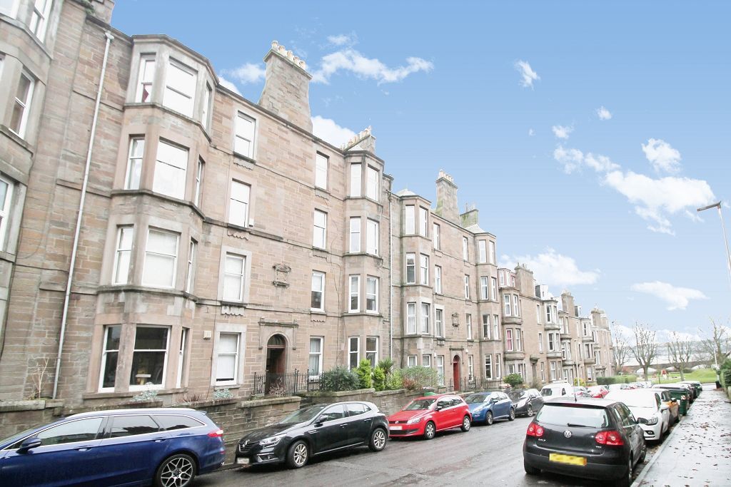 2 bed flat to rent in Bellefield Avenue, Dundee DD1 Zoopla