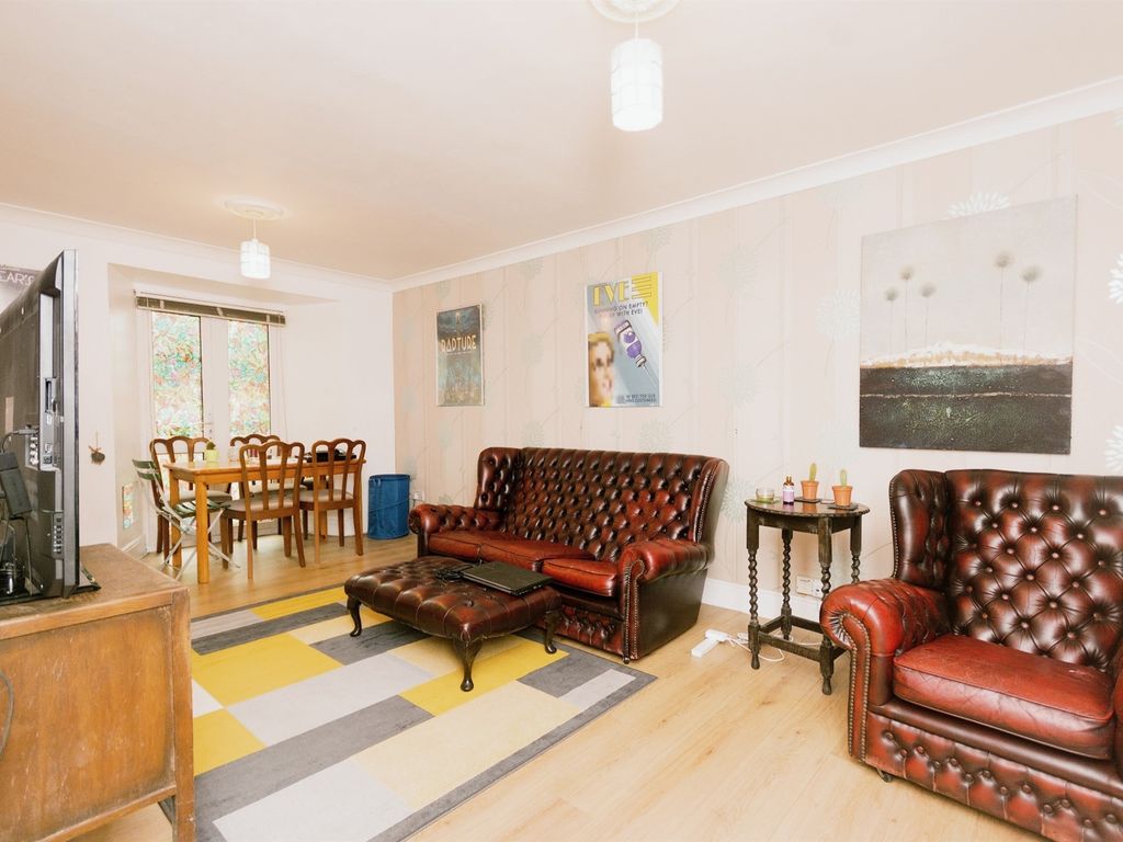 2 bed flat for sale in Abbey Road, Torquay TQ2 Zoopla