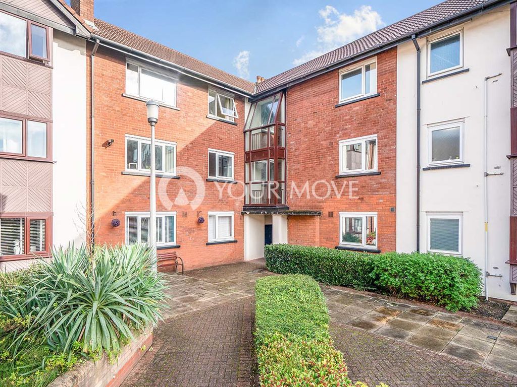 3 bed flat to rent in Canterbury Gardens, Salford, Greater Manchester