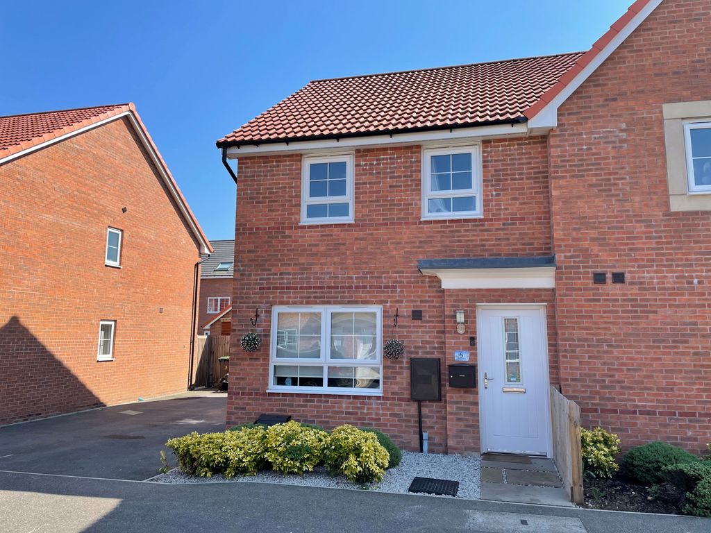 3 bed semidetached house for sale in Antonius Way, North Hykeham LN6