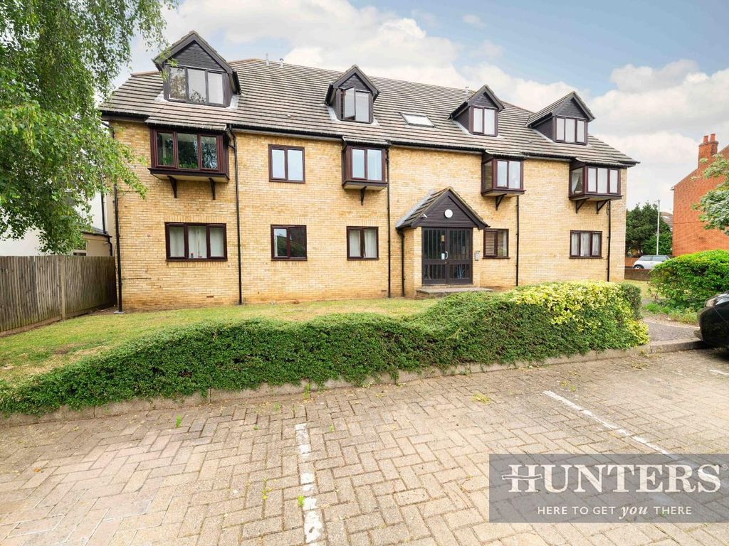 2 bed flat for sale in Bond Road, Surbiton KT6 Zoopla