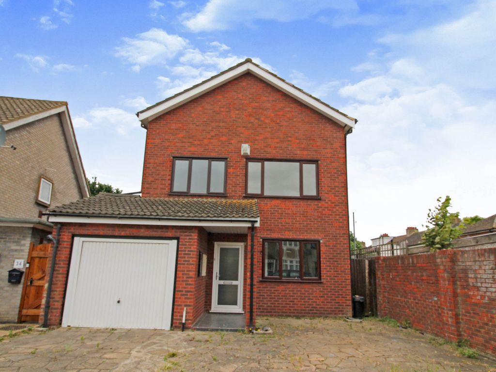 6 bed detached house for sale in Harlow Road, Rainham RM13 Zoopla