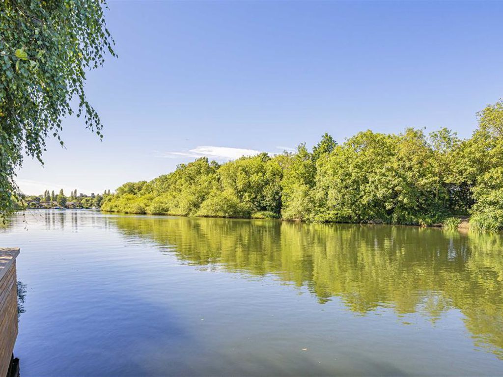 6 bed detached house for sale in Walton Lane, Shepperton TW17, £