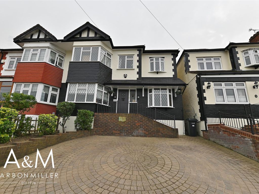 3 bed semidetached house for sale in Westview Drive, Woodford Green