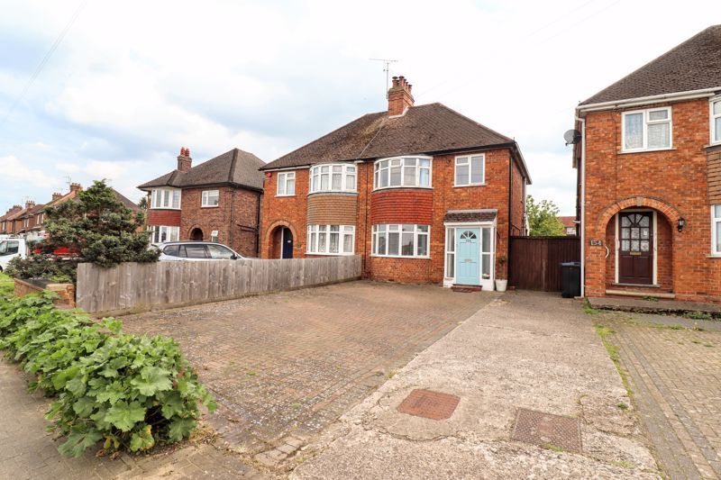3 bed semidetached house for sale in Water Eaton Road, Bletchley