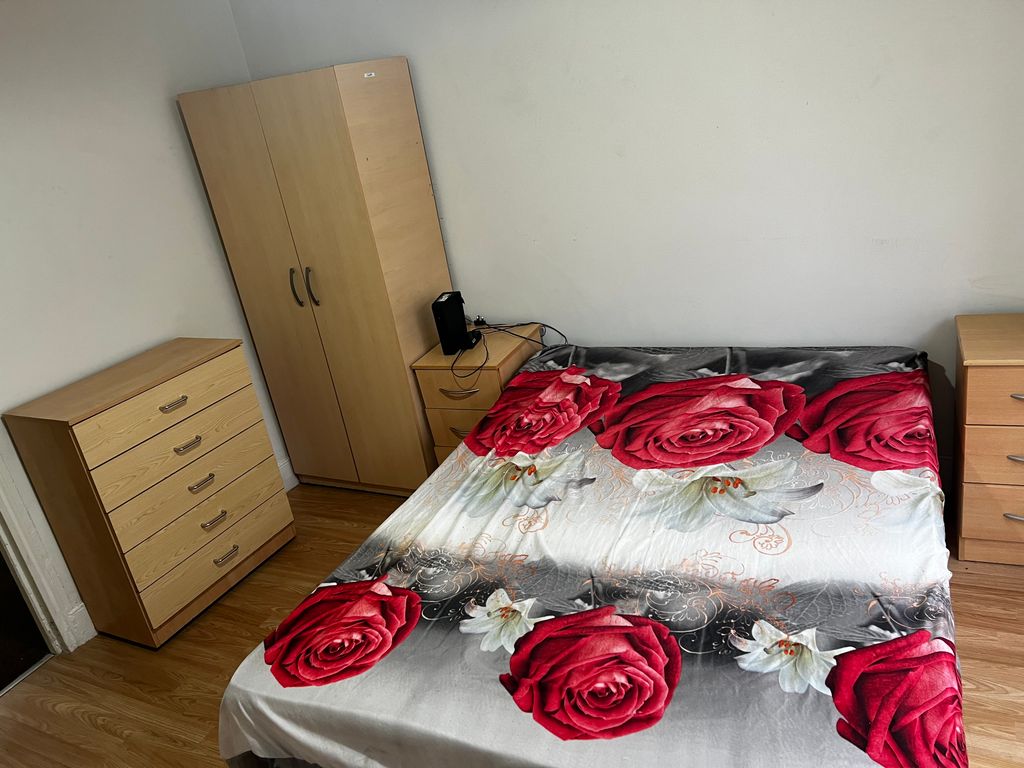 1 bed flat to rent in Woodville Road, London E17, £1,300 pcm Zoopla