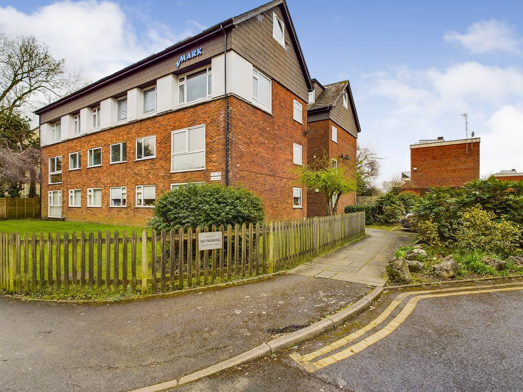2 bed flat for sale in Bramis House, Main Road, Westerham, Kent TN16