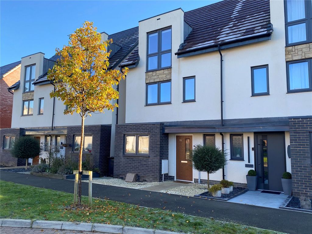 3 bed semidetached house for sale in Croxden Way, Monksmoor, Daventry