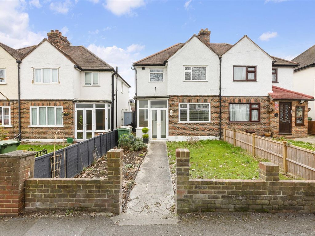 3 bed semidetached house for sale in St. Dunstans Hill, Cheam, Sutton