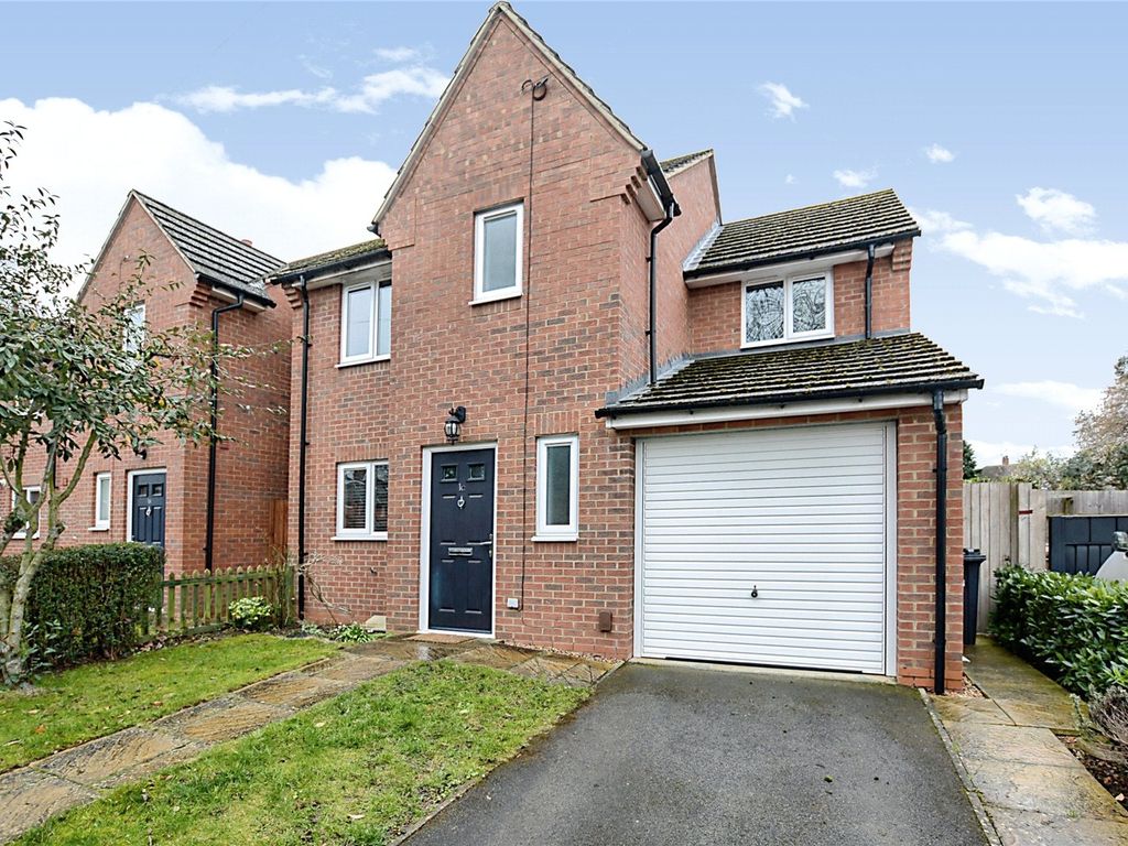 3 bed detached house for sale in Windrush Road, Hardingstone