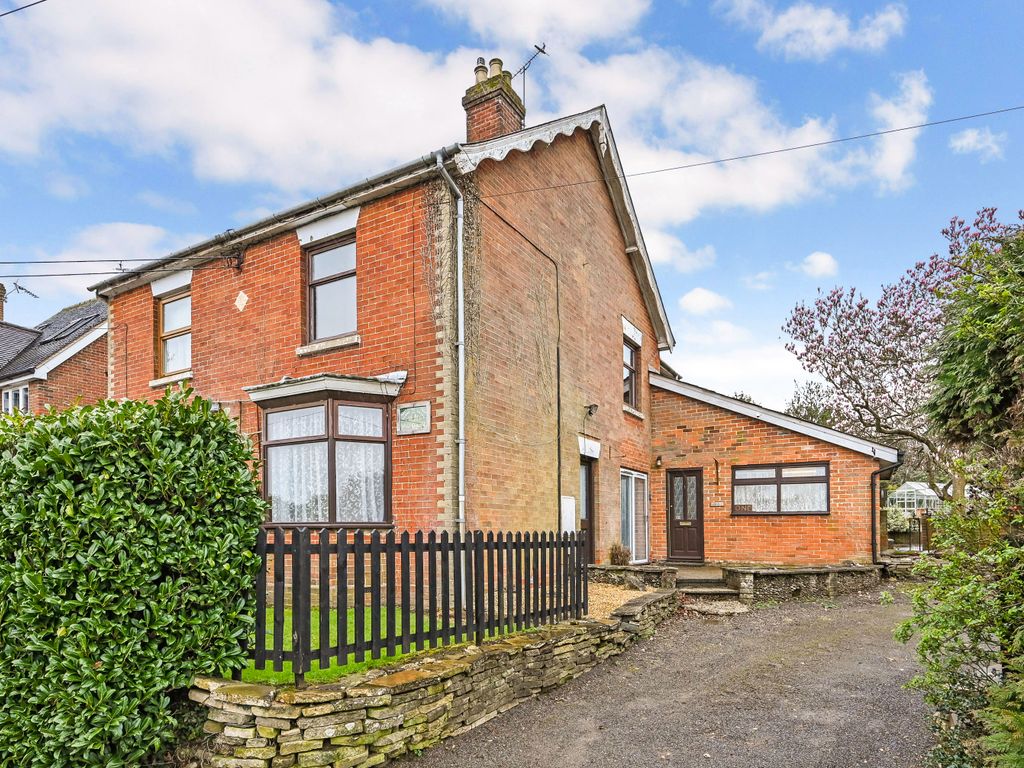 3 bed semidetached house for sale in Trampers Lane, North Boarhunt
