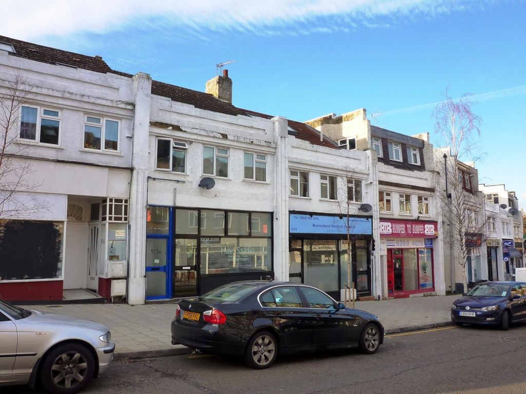 1 bed flat to rent in Chiltern Drive, Berrylands, Surbiton KT5, £1,100