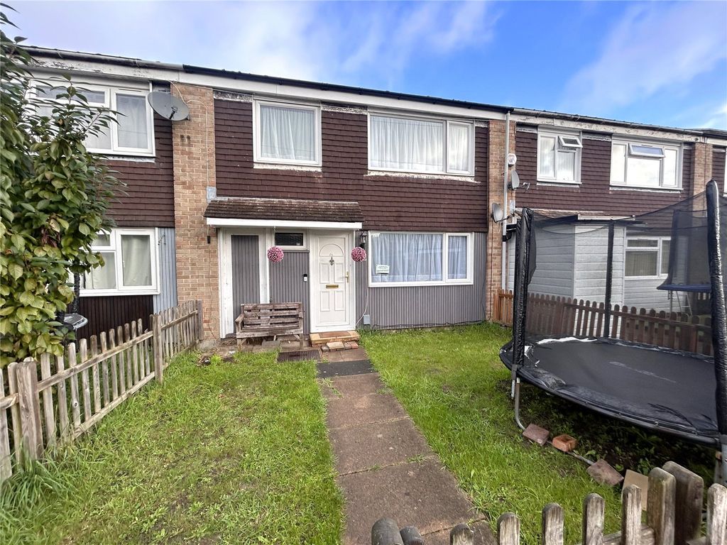 3 bed terraced house for sale in Stockbridge Drive, Aldershot