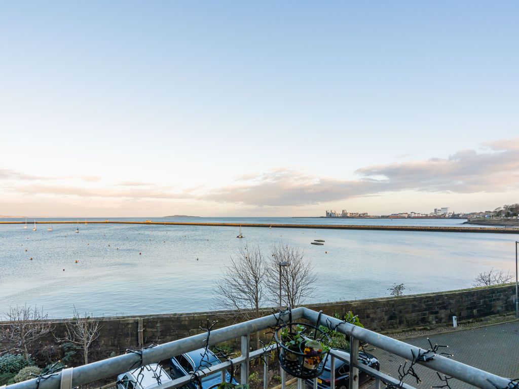 172/6 Lower Granton Road, Edinburgh EH5