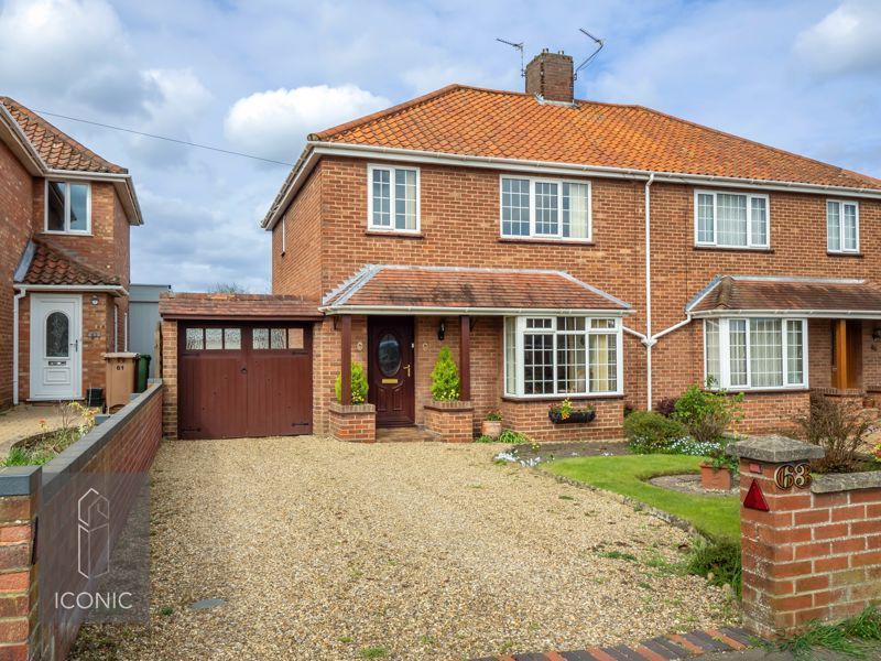 3 bed semidetached house for sale in Corbet Avenue, Sprowston, Norwich