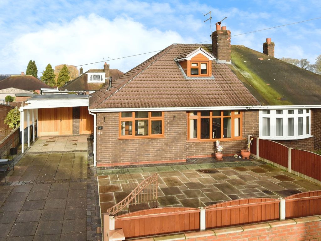 2 bed bungalow for sale in Craig Walk, Alsager ST7, £250,000 Zoopla