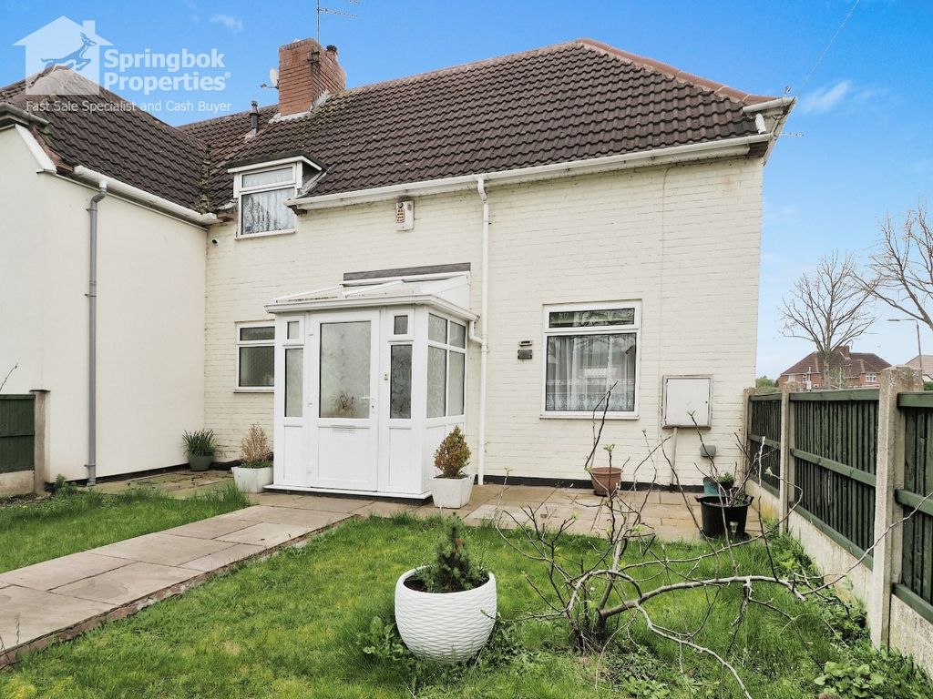 3 bed semidetached house for sale in Hallcroft Road, Retford
