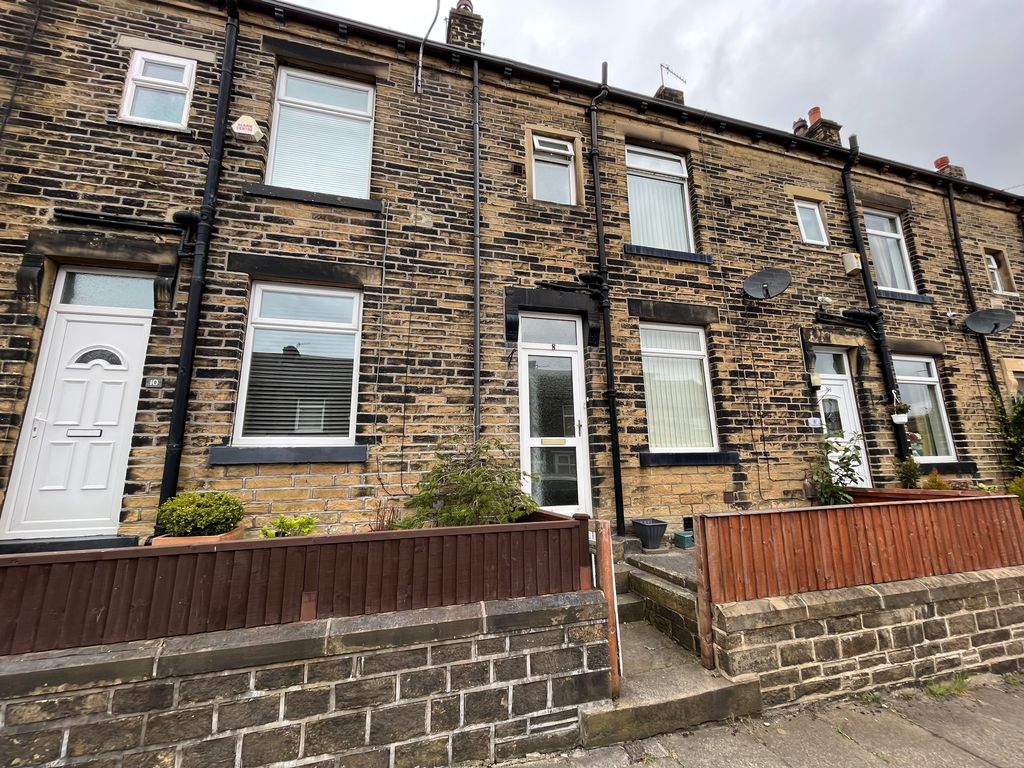 3 bed property to rent in Cresswell Place, Bradford BD7 Zoopla