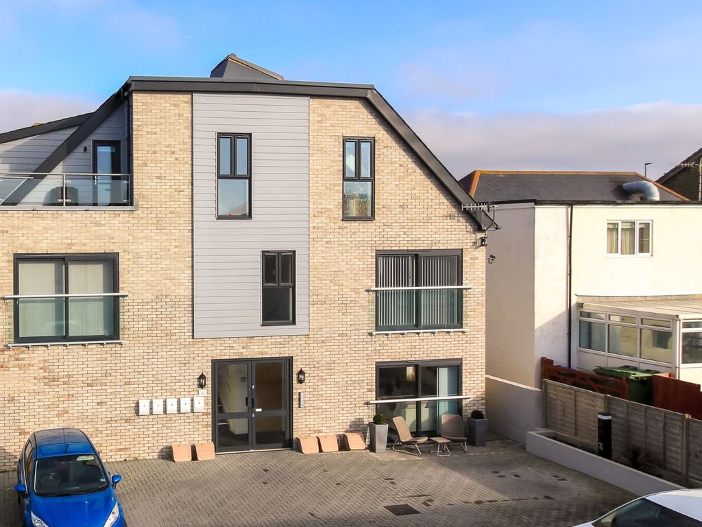 25 Victoria Avenue, Peacehaven BN10  