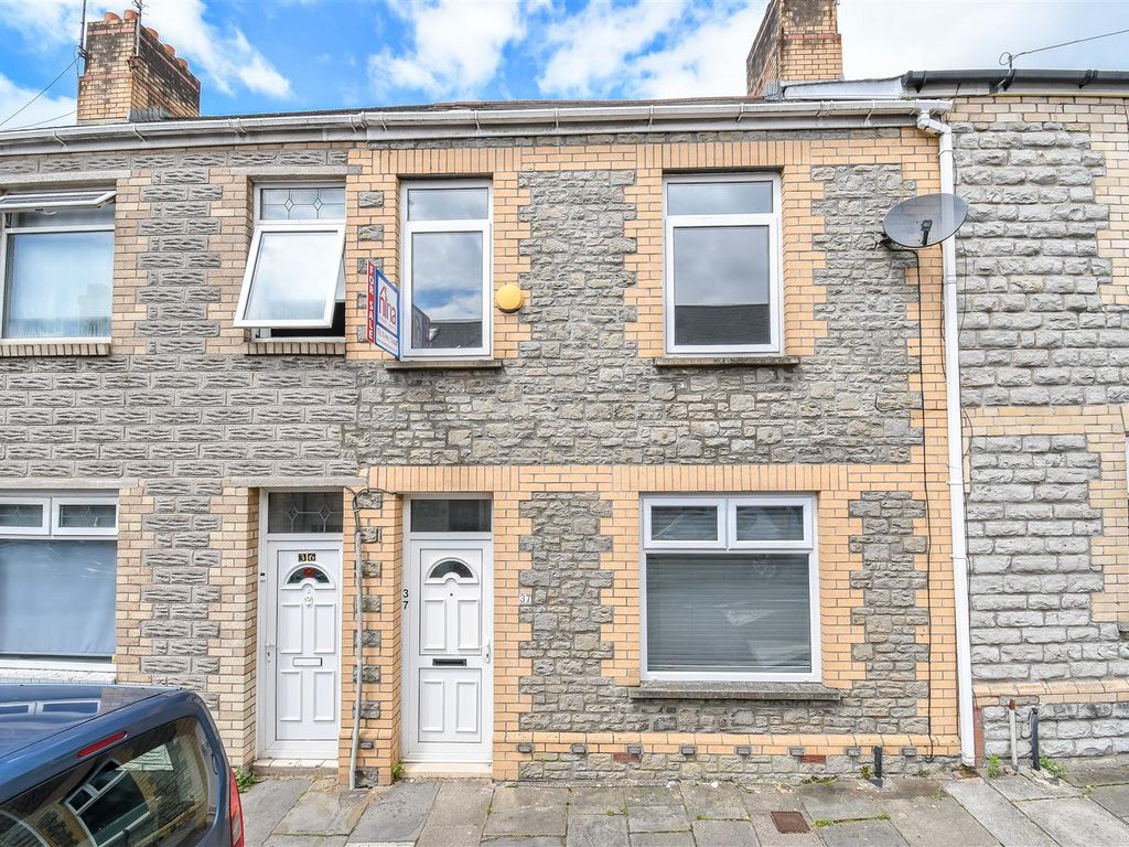 3 bed terraced house for sale in Quarella Street, Barry CF63, £182,500