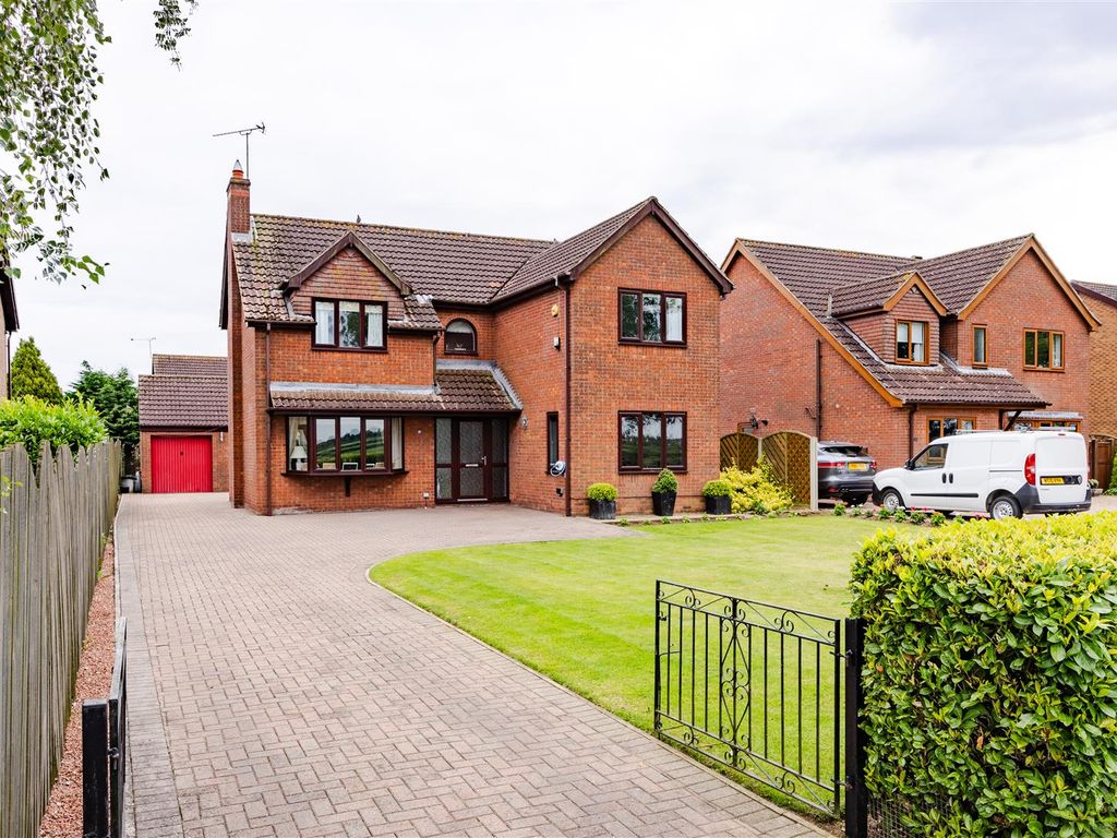 4 bed detached house for sale in Holme Lane, Messingham, Scunthorpe
