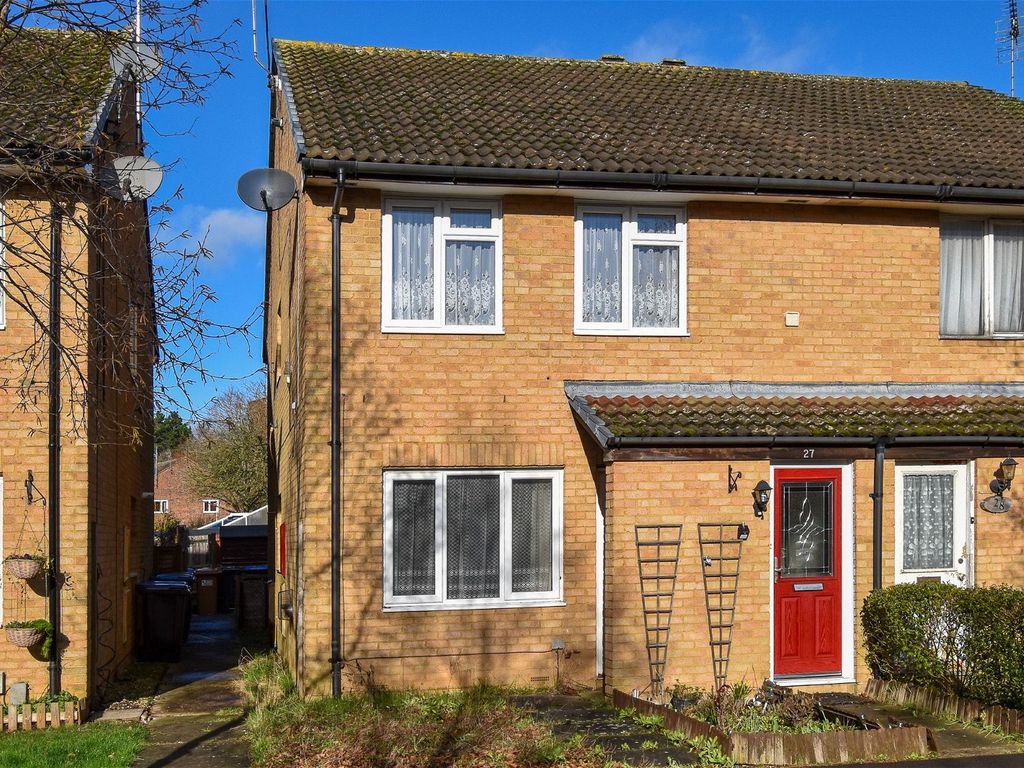 1 bed for sale in Poppyfields, Welwyn Garden City AL7, £