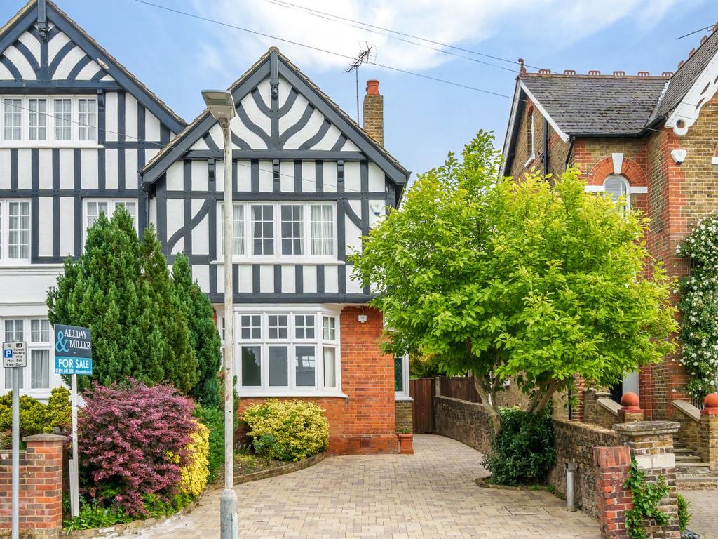 5 bed semidetached house for sale in Cornwall Road, Uxbridge UB8, £