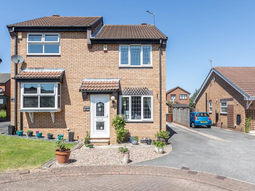 2 bed semidetached house for sale in Hopefield Grove, Rothwell, Leeds