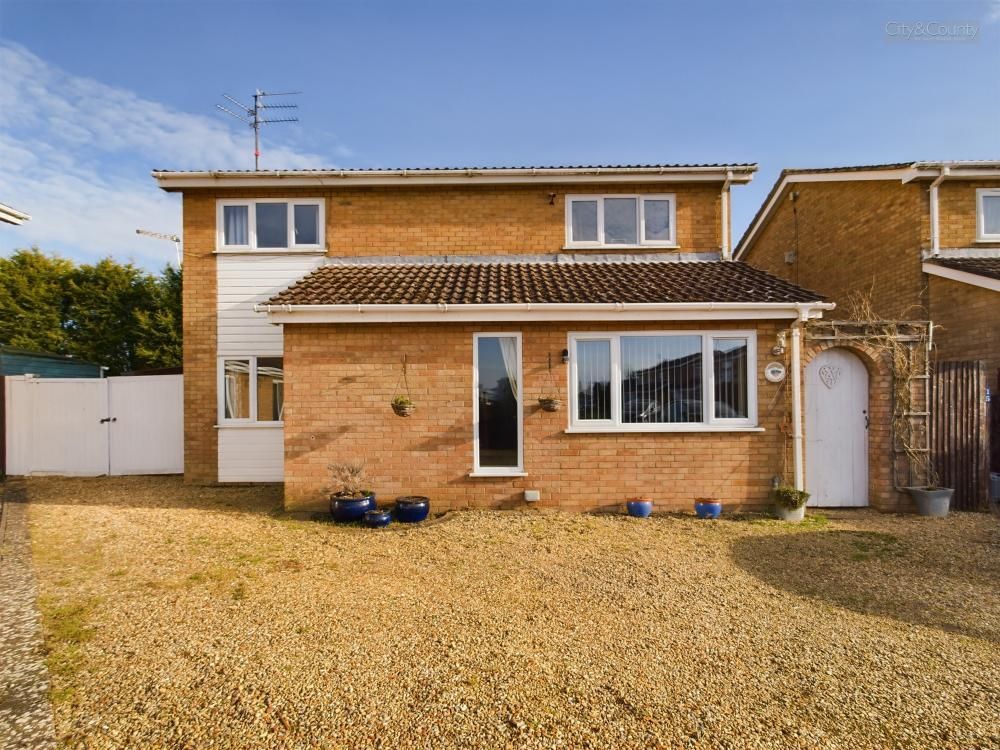 4 bed detached house for sale in Laurel Drive, Thorney, Peterborough