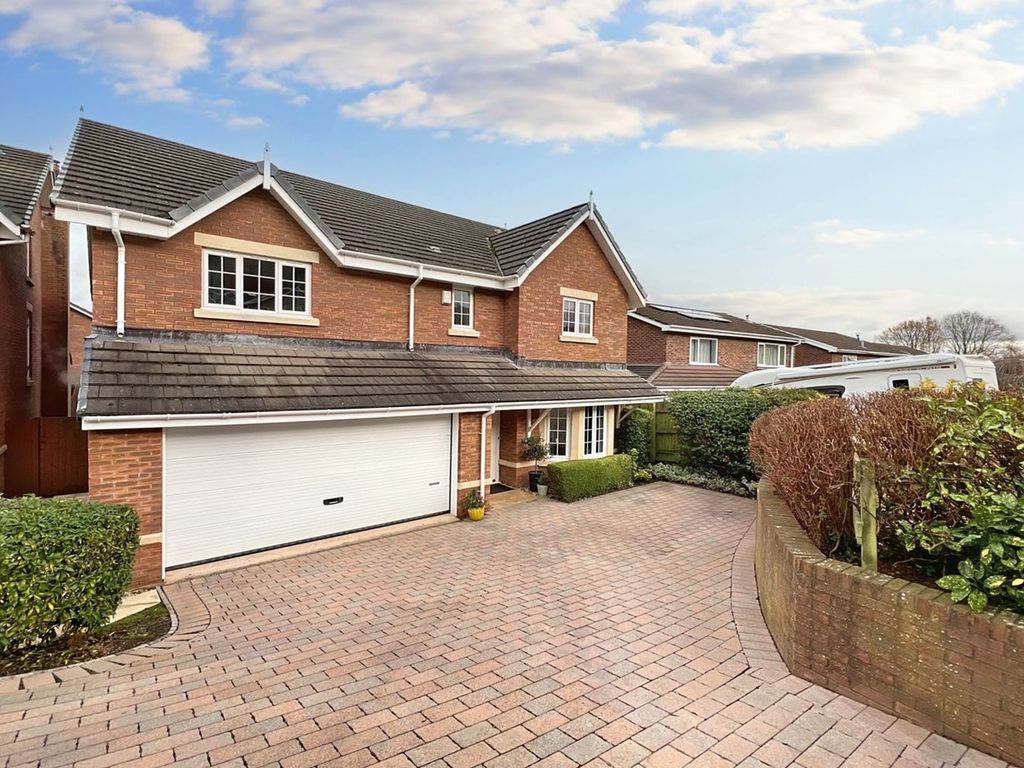 5 bed detached house for sale in The Paddock, Llanellen, Abergavenny