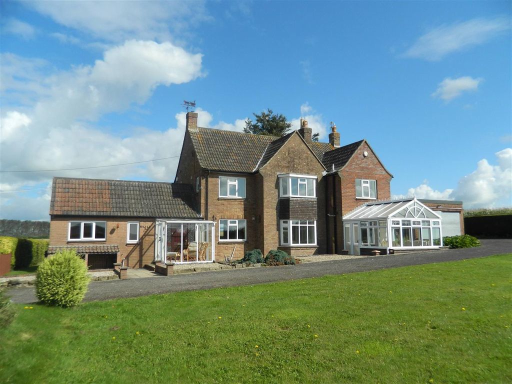 3 bed detached house to rent in Castle Farm, Seavington, Nr Ilminster