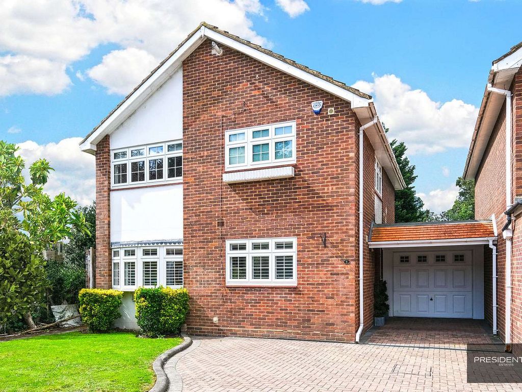 4 bed detached house for sale in All Saints Close, Chigwell IG7 Zoopla