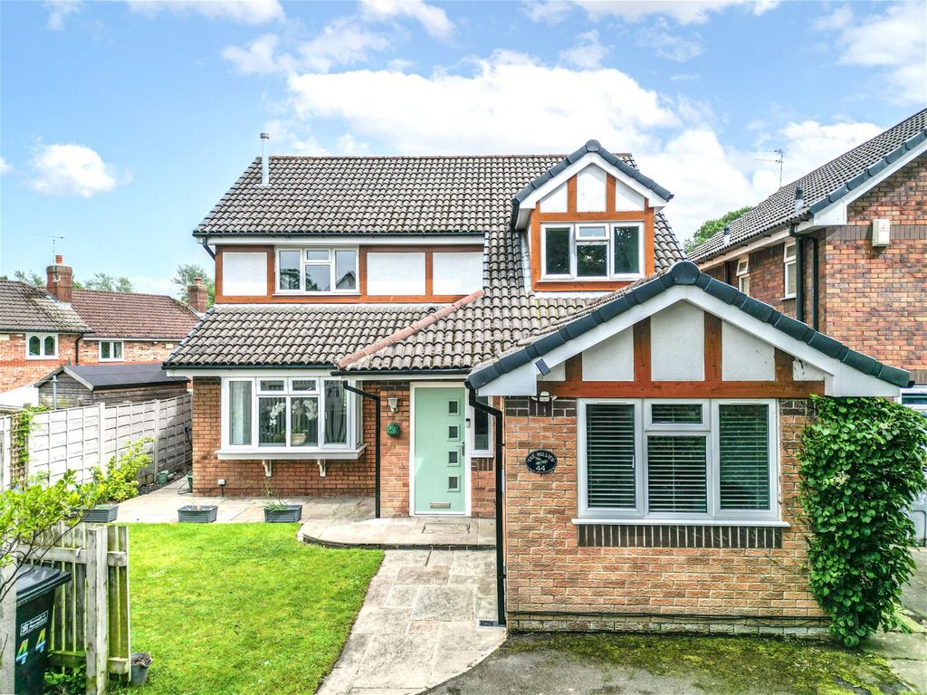 4 bed detached house for sale in Drummond Way, Macclesfield SK10, £