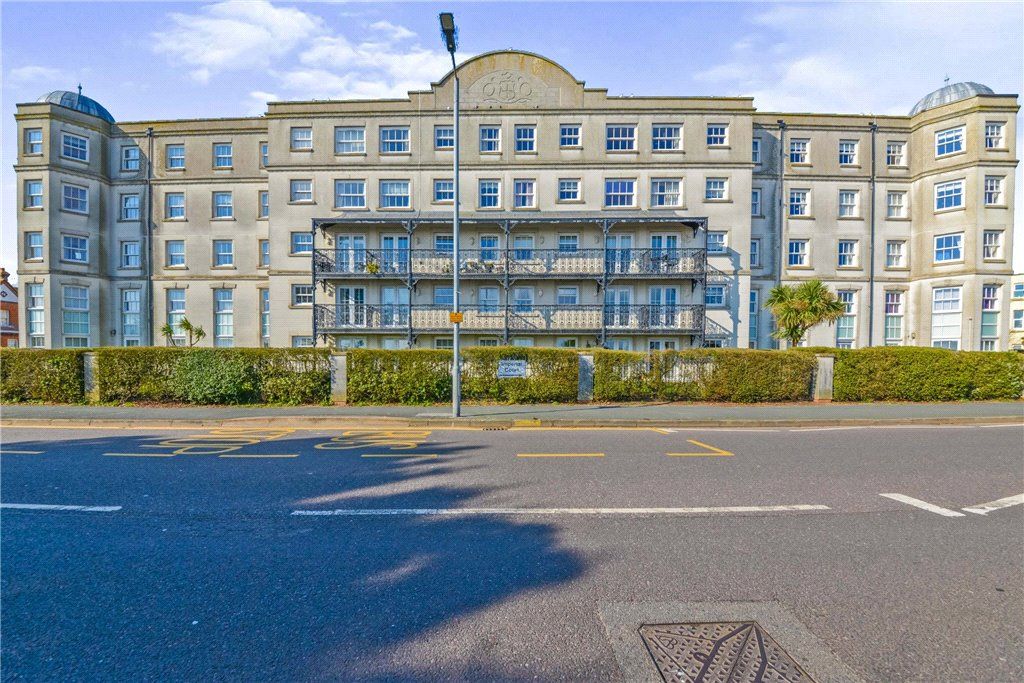 1 bed flat for sale in Marine Parade West, ClactonOnSea, Essex CO15