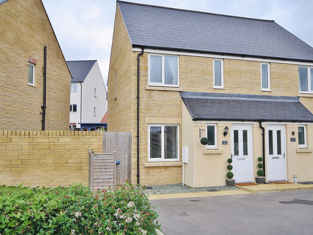 2 bed semidetached house for sale in Townsend Road, Witney OX29, £