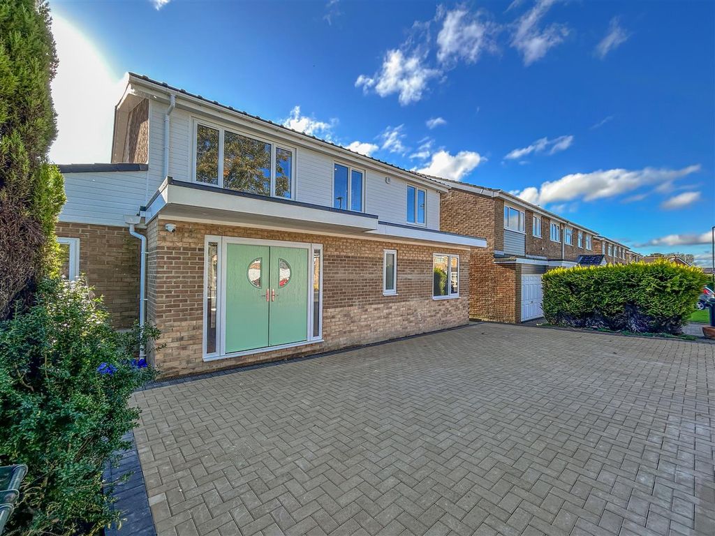 5 bed detached house for sale in Jasmin Avenue, Newcastle Upon Tyne NE5