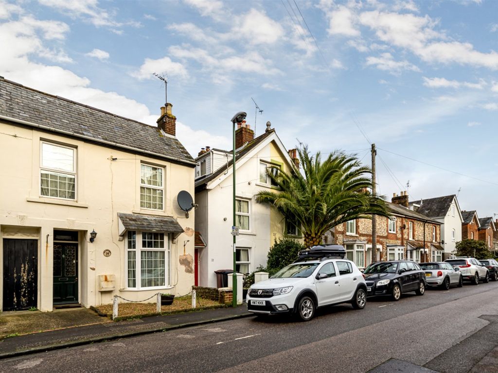 3 bed semidetached house for sale in 14 Cleveland Road, Chichester