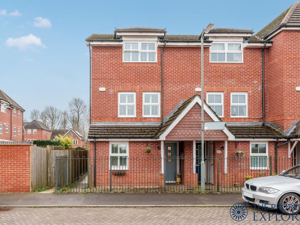 4 bed end terrace house for sale in Broadmere Road, Beggarwood
