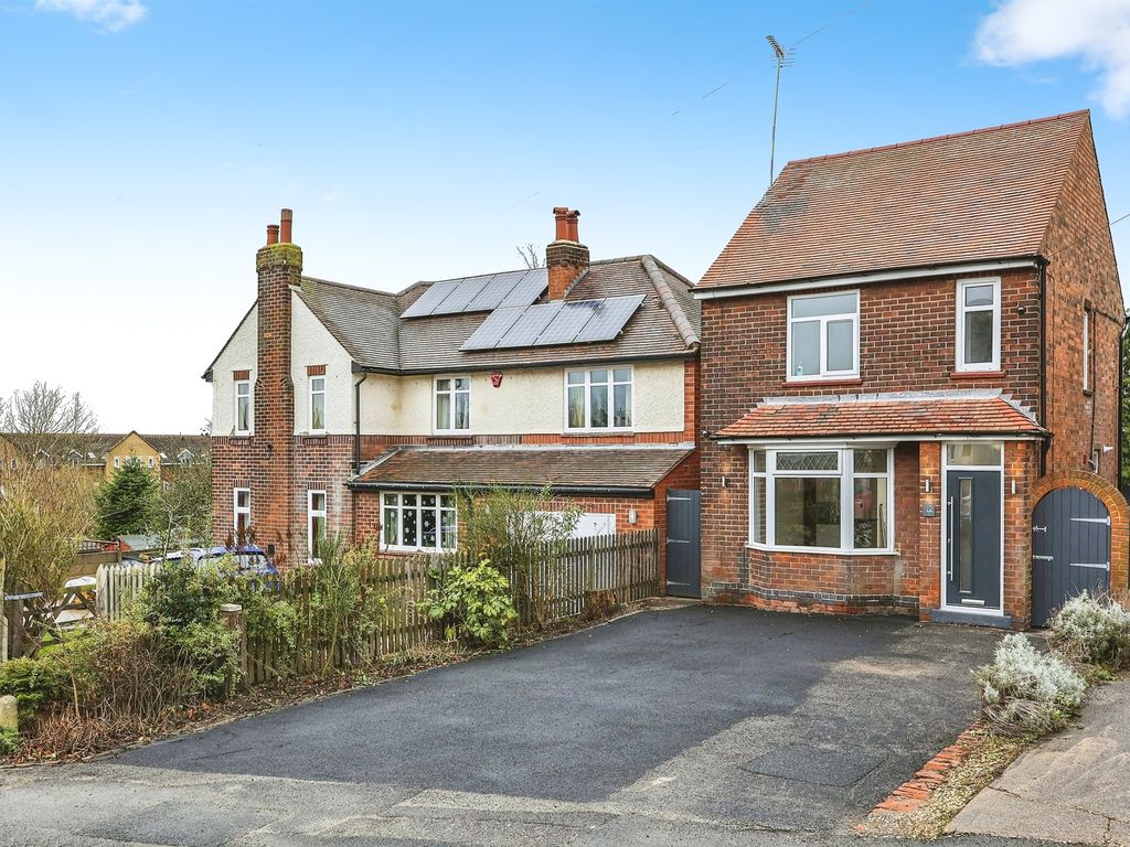 4 bed detached house for sale in Springfield Avenue, Eastwood