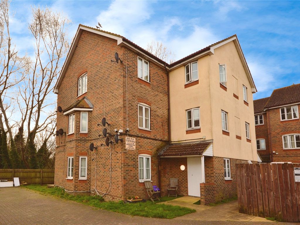 2 bed flat for sale in Redbourne Drive, London SE28, £195,000 Zoopla