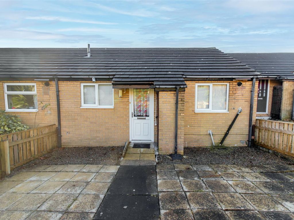1 bed semidetached bungalow for sale in Avondale Rise, Newcastle Upon