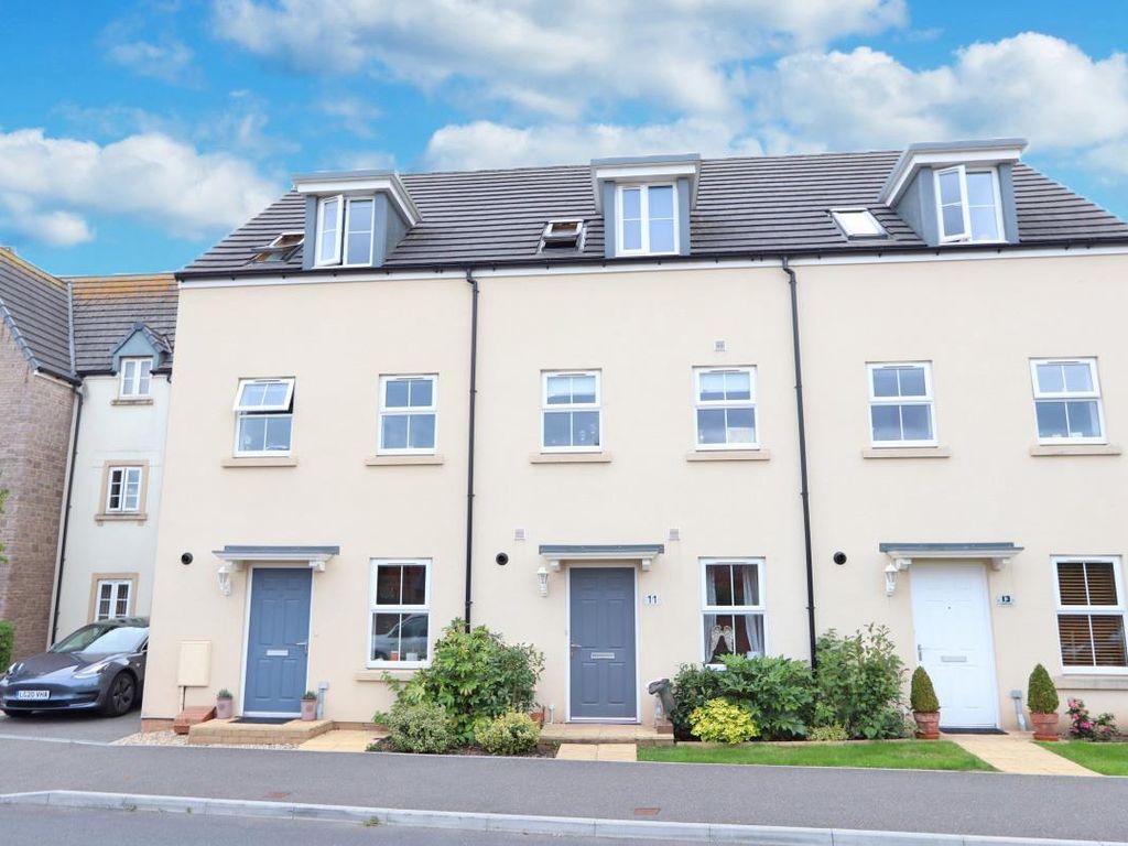3 bed terraced house for sale in Swallow Way, Cullompton EX15 Zoopla
