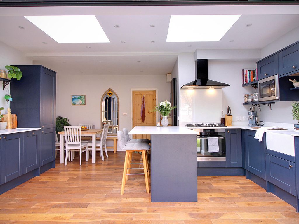 2 bed semidetached house for sale in Whitemoor Road, Kenilworth CV8, £