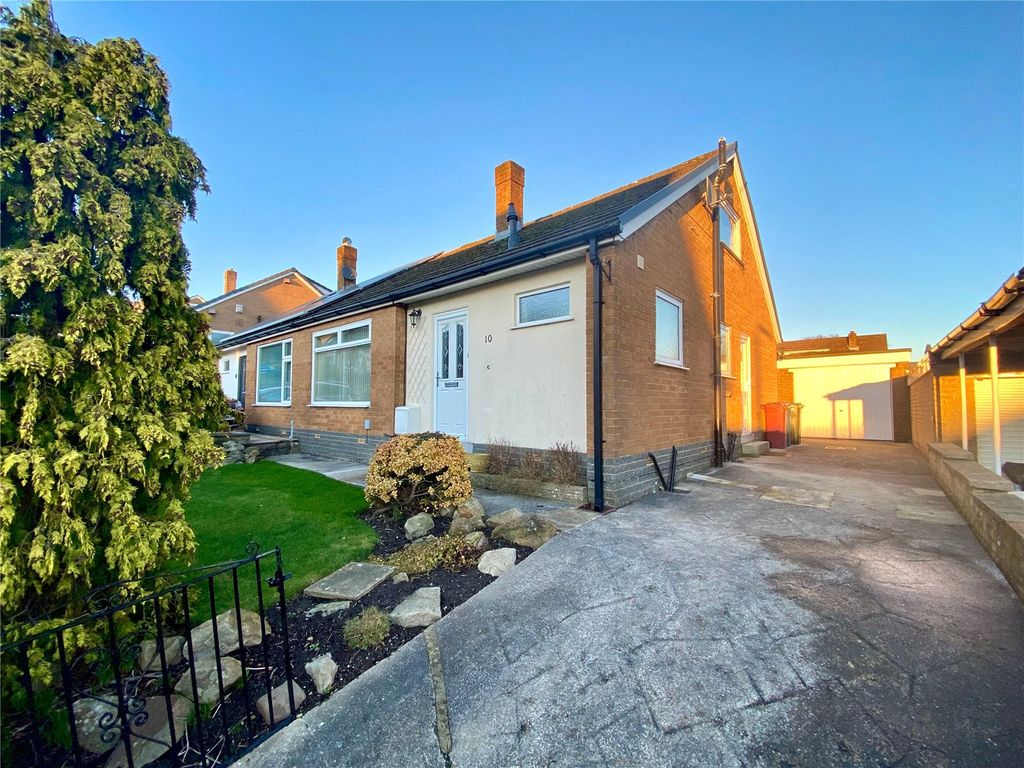 3 bed semidetached house to rent in Hillside Drive, West Bradford