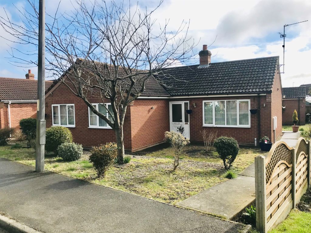 3 bed detached bungalow for sale in Fleet Road, Holbeach, Spalding PE12